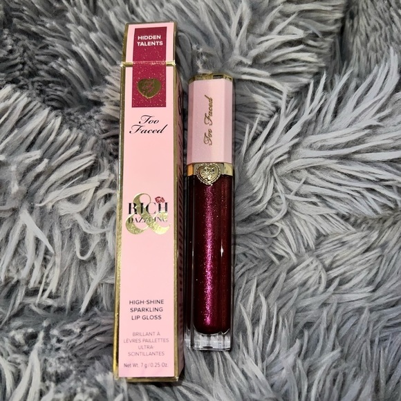 Too FACED Rich & Dazzling High-Shine Sparkling Lip Gloss HIDDEN TALENTS - Picture 1 of 4